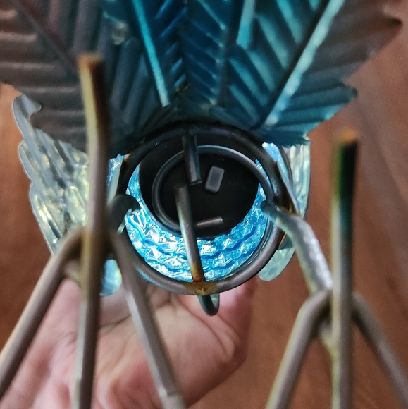 🎈2/$15 10" Peacock solar light - Picture 4 of 6